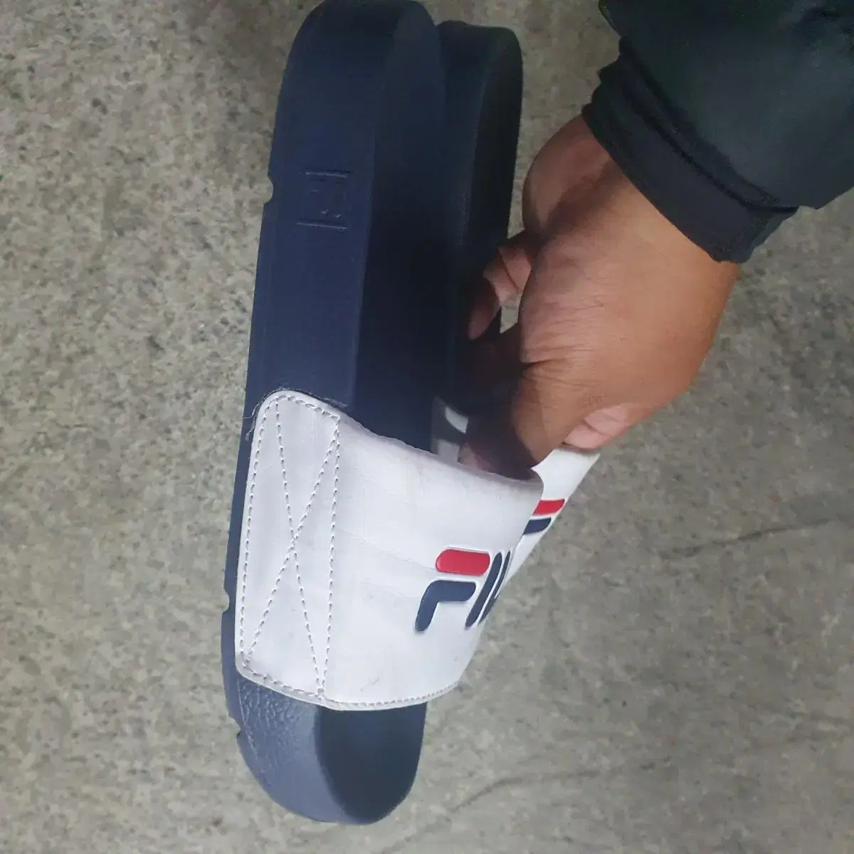 FILA 휠라 슬라이드2 슬리퍼 250 사이즈