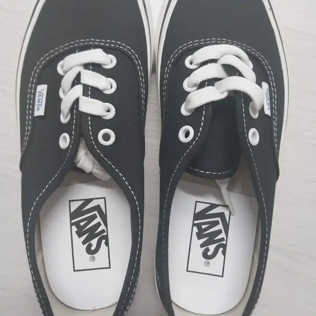 vans 코어클래식 어센틱 운동화 7사이즈