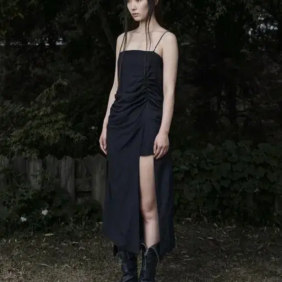 보헤미안서울 셔링 SHIRRING LINEN SLIT OPS