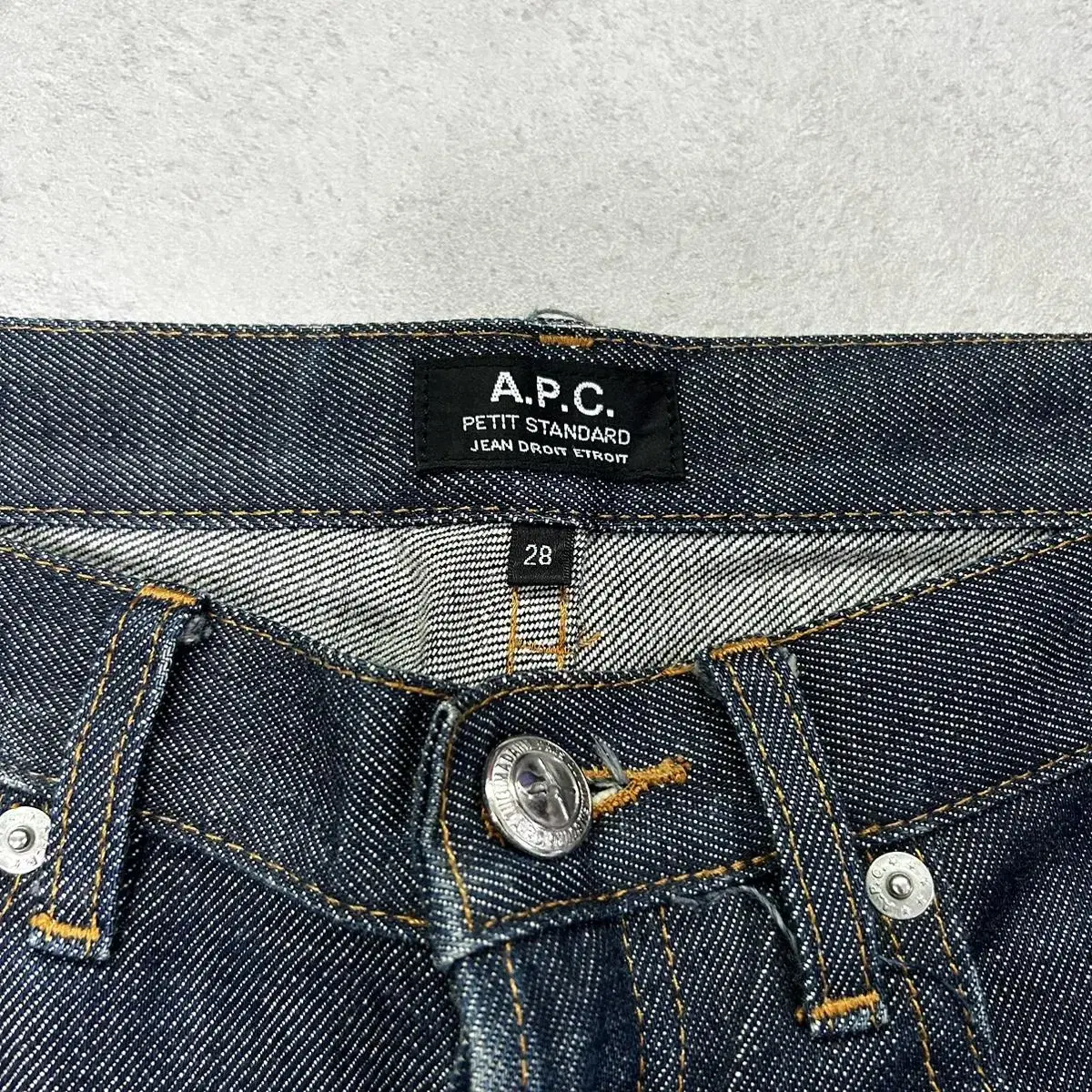 A.P.C 셀비지 데님팬츠 28