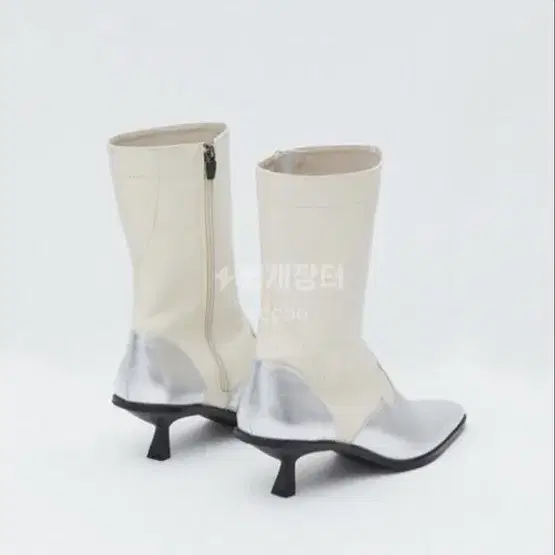 suede middle boots in grey 마뗑킴 부츠 새제품