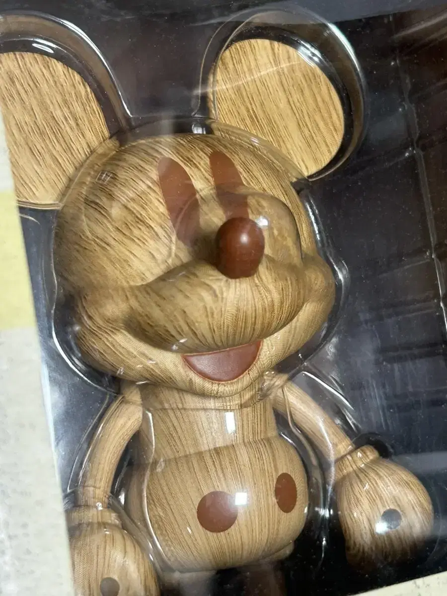 [Disney] Mickey Figurine Wooden Mickey