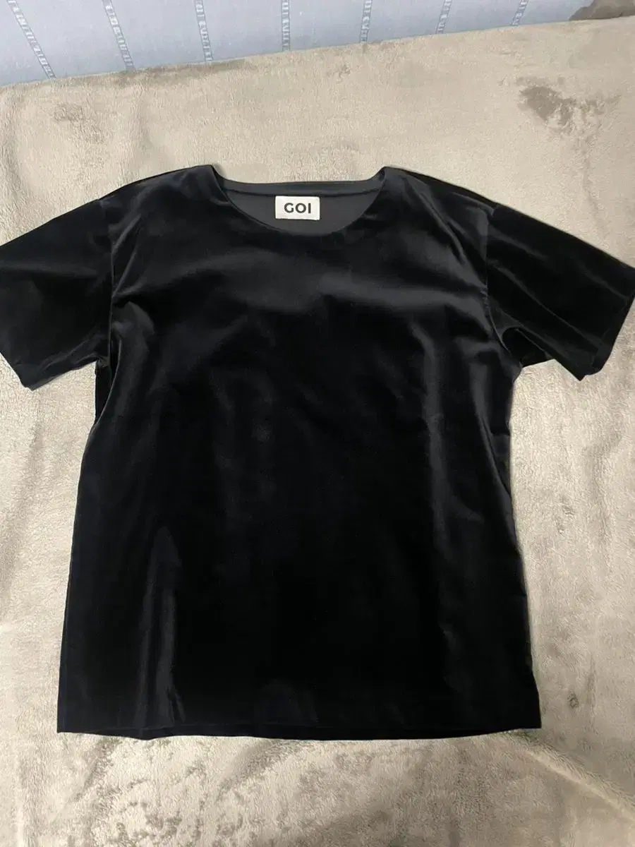 GOI Velvet Top (T-shirt)