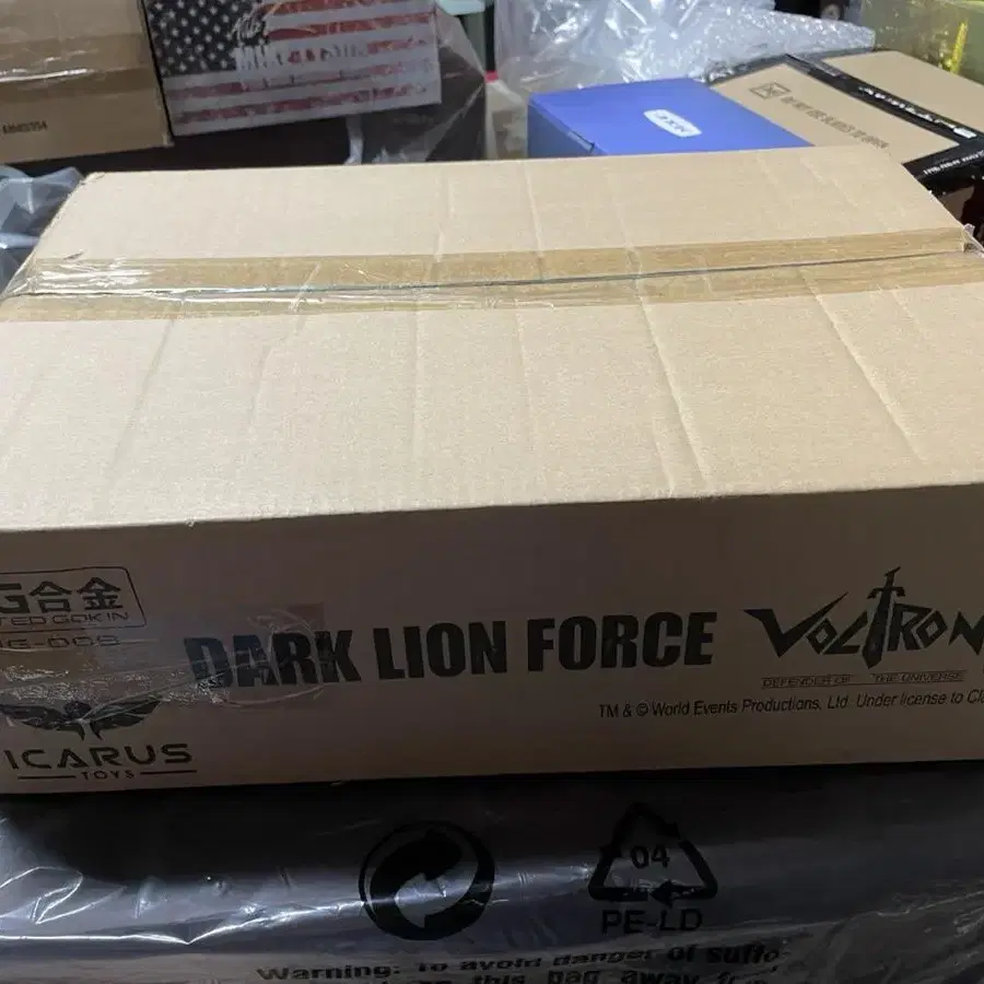 이카루스토이 UG합금 다크 볼트론 ICARUS TOYS Dark Lion