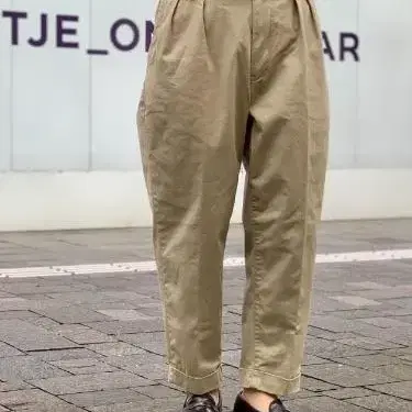 빔즈플러스 2 pleats twill pants