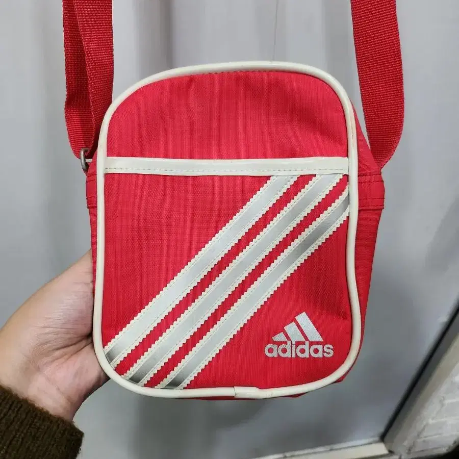 adidas 아디다스 미니 크로스백 !! 진짜 짱 이뻐요 !!