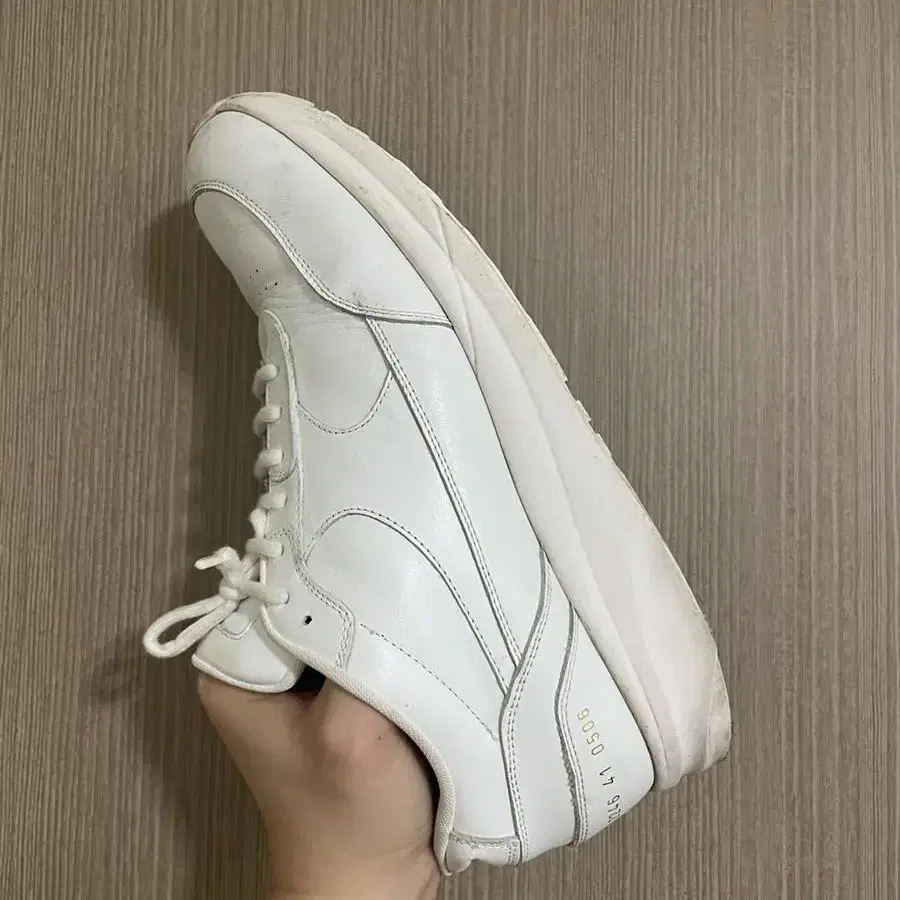 커먼 프로젝트(COMMON PROJECTS) 트랙 클래식 레더 화이트