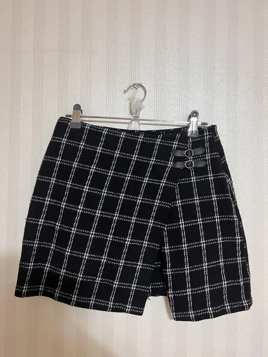 (One fitting) Ablee Winter Checked Mini Skirt with Slit S-M Size