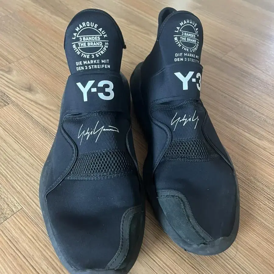 Y-3 삭스 스니커즈