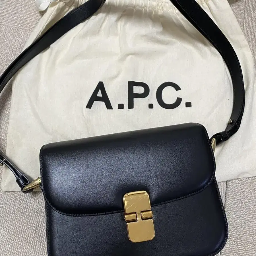 APC 아페쎄 그레이스 숄더백