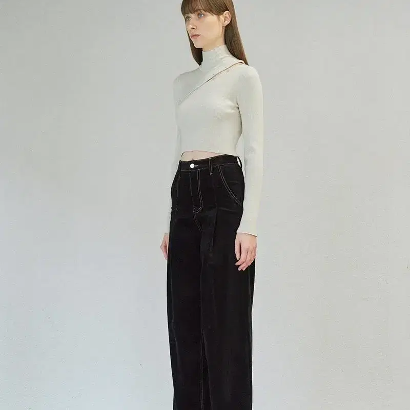 다이애그널 TUCK WIDE VELVET PANTS (거의 새상품)