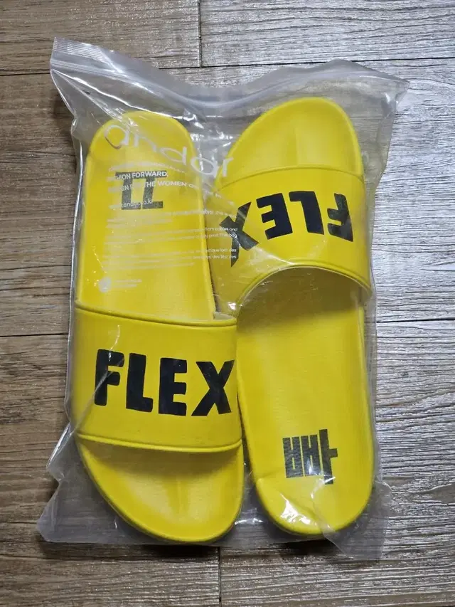 염따 FLEX 슬리퍼 빠끄 에디션