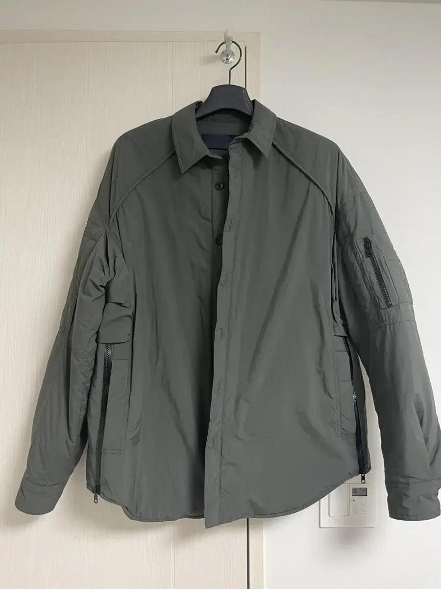 I'm selling a size 46 junge padded shirt.