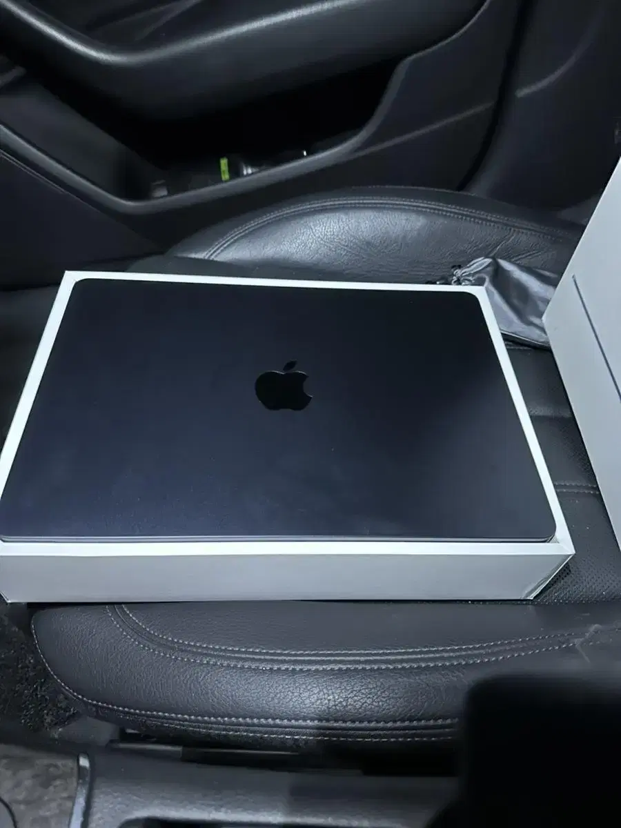 MacBook Air 13-inch M2 Midnight for sale (Base)