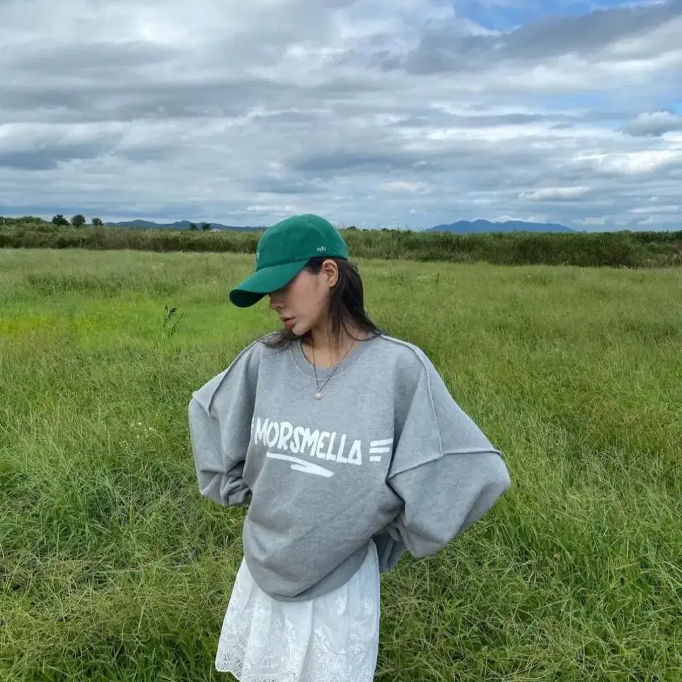 <커플 레터링 맨투맨> 김아홉데일리쥬바온베이델리블랙업빈블애니원모어어리틀빗