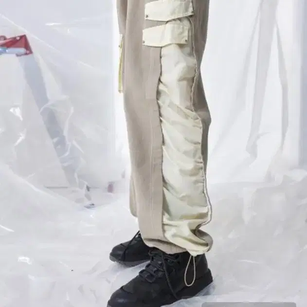 NYLON MIXED CARGO DENIM PANTS - BE