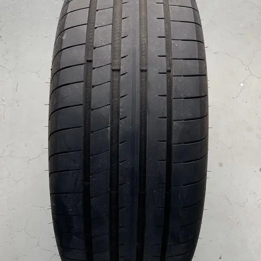 275/45R21 중고T