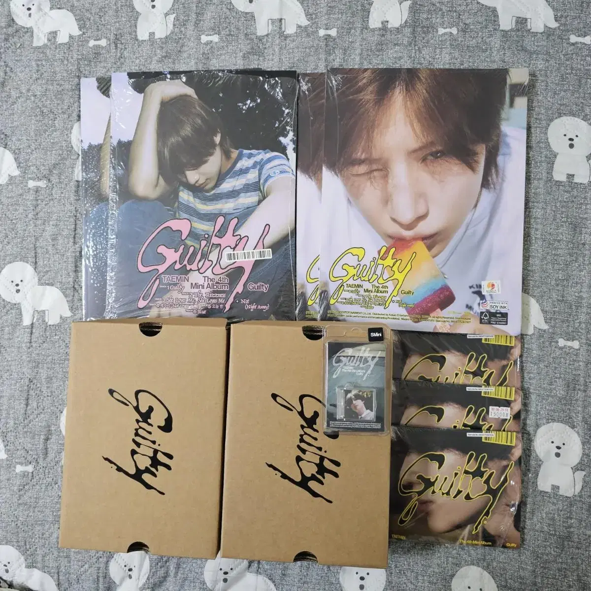 Shinee taemin Guilty unsealed album and components