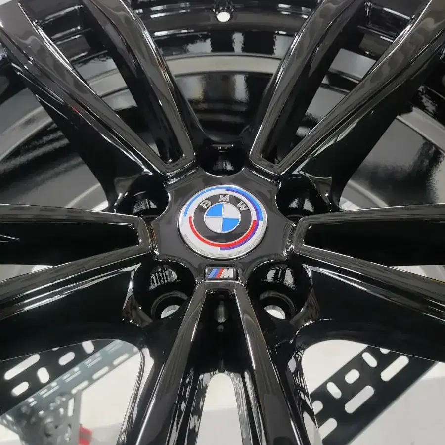 BMW 5.6GT.7 시리즈 647M 19인치 휠