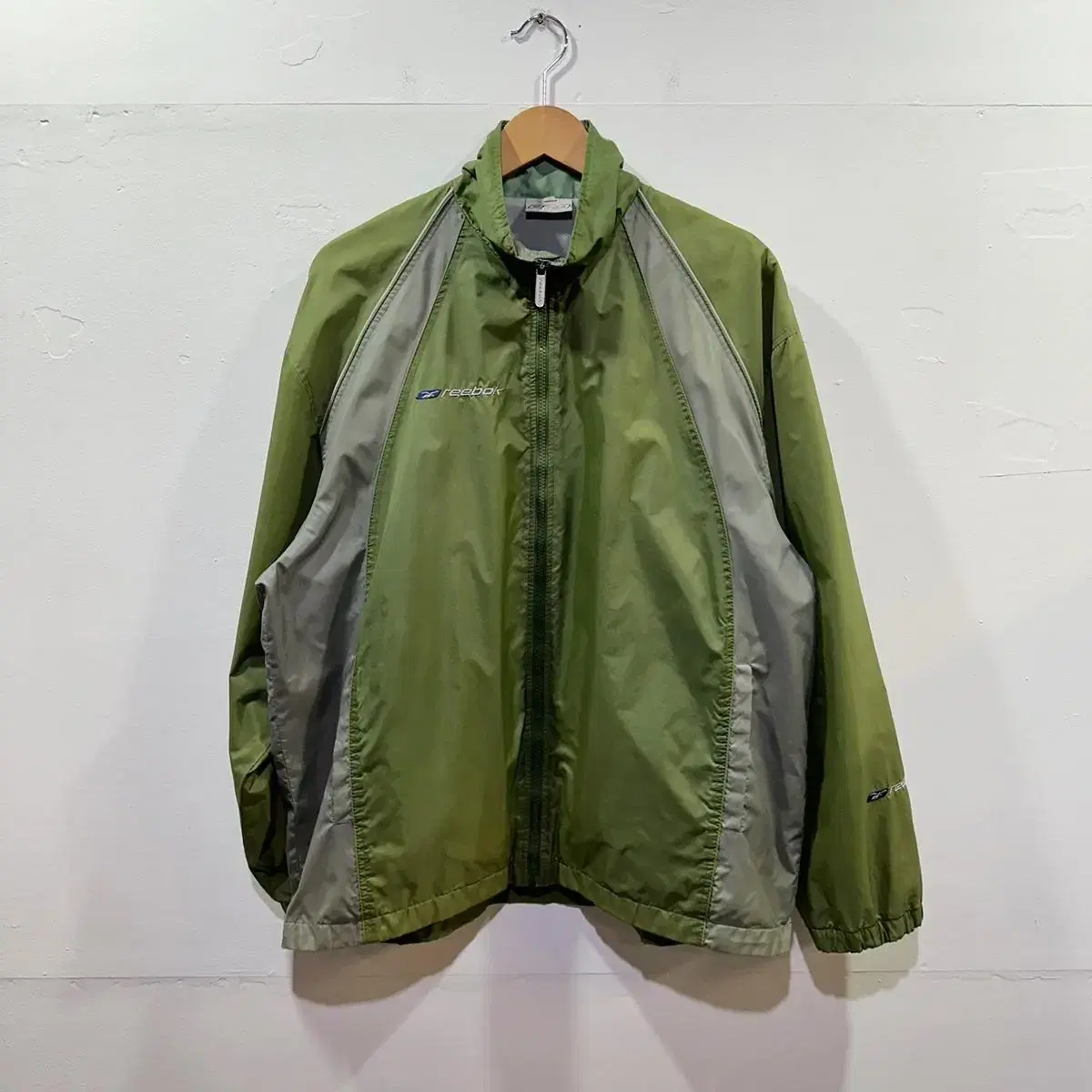 [L] Reebok Olive Windbreaker Jacket