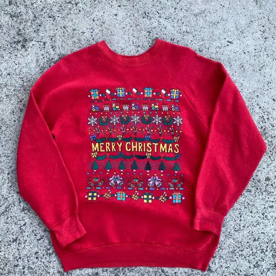 MERRY CHRISTMAS sweatshirt