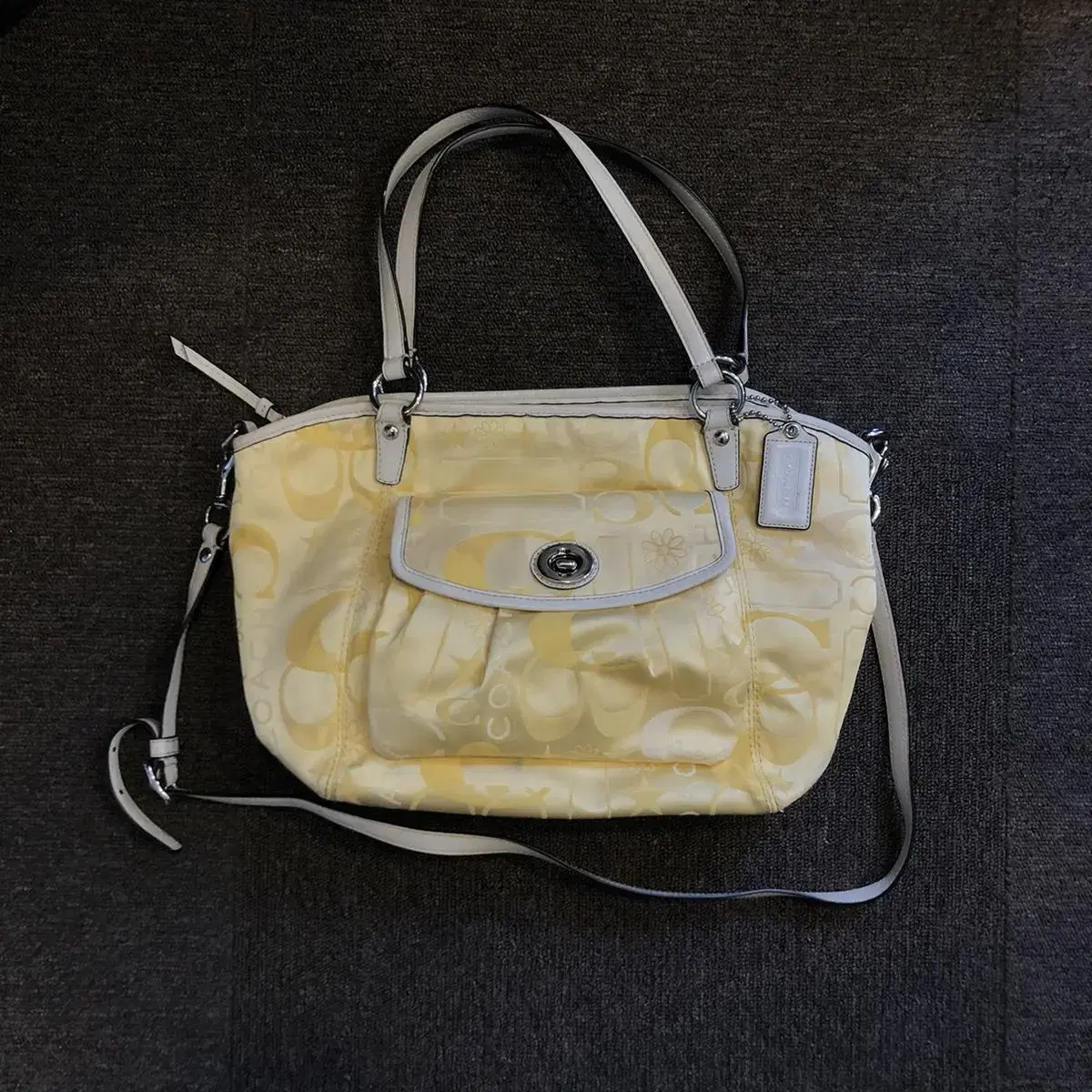 Vintage COACH yellow star cross should