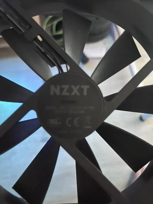 속도 제어 팬 NZXT 팔아요