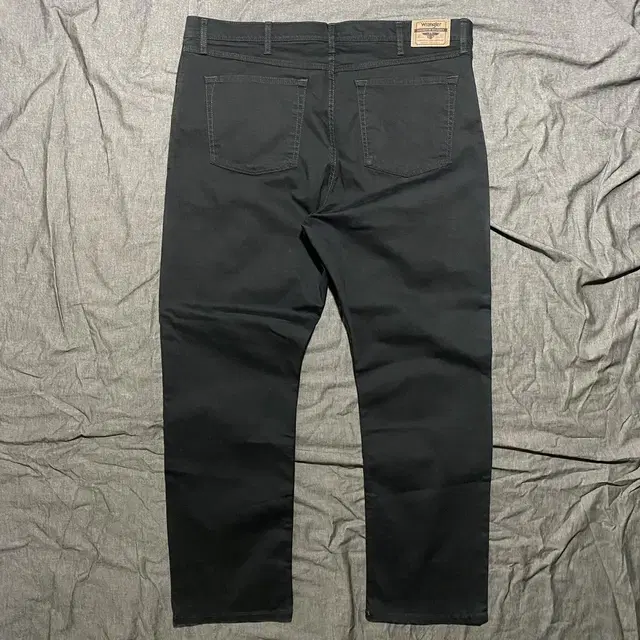 WRANGLER Straight Fit Pants Sz 42X30