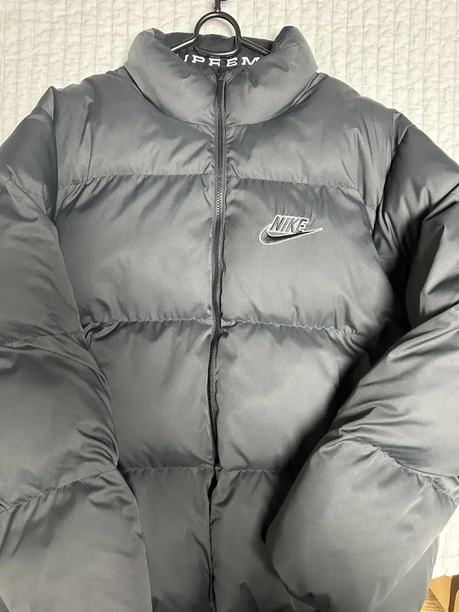 [XL] Supreme Nike Reversible Puffer Short Padding