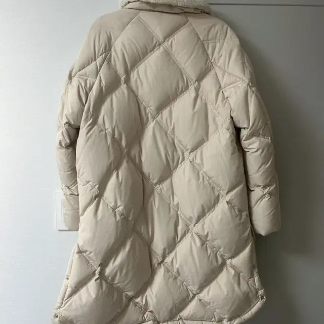 아페쎄 구스다운 패딩 Nubella down coat