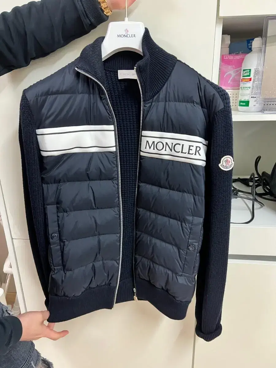 New, Genuine Moncler Lightweight Padding 2 (90-95)