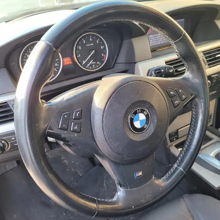 BMW E60 528i 입고 분해판매