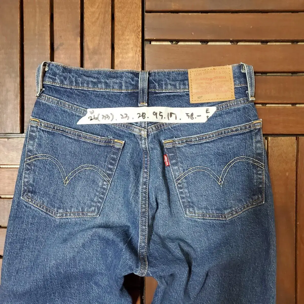 00s Levis 501 (26 inch) Big E woman