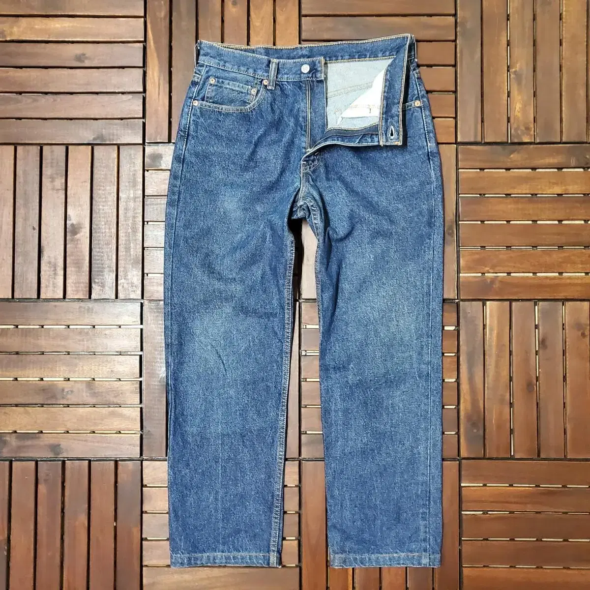 00s Levis 550 (32 inch) made in Mexico