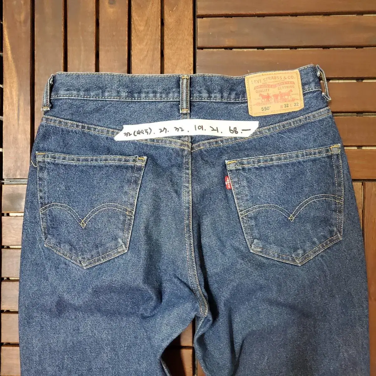 00s Levis 550 (32 inch) made in Mexico