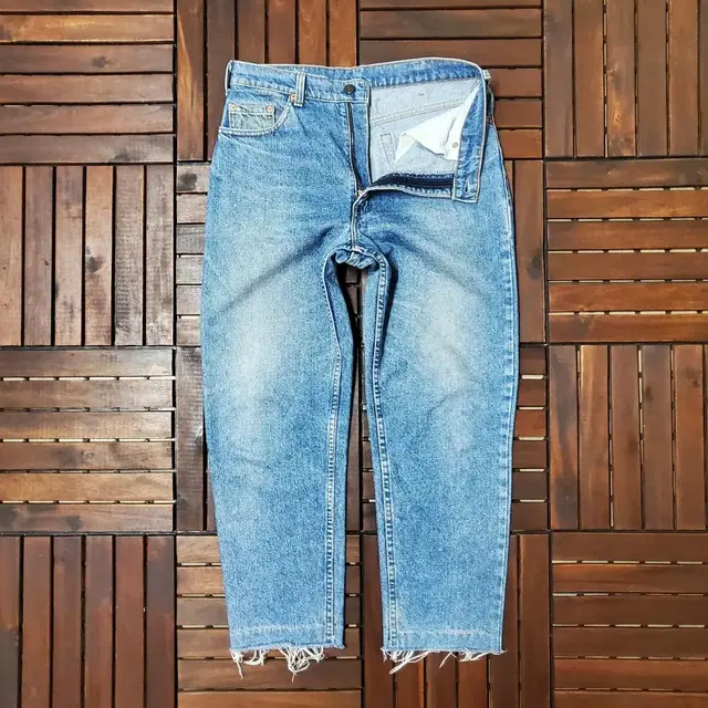 90s Levis 610 (31 inch) made in USA