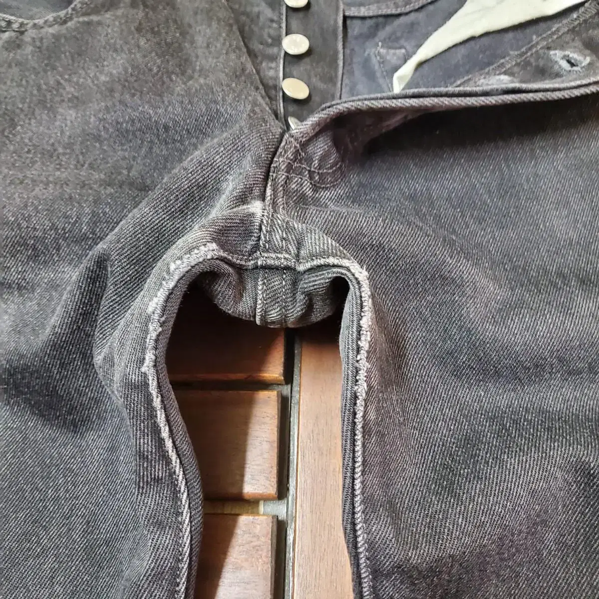 00s Levis 501 (32 inch) made in Egypt