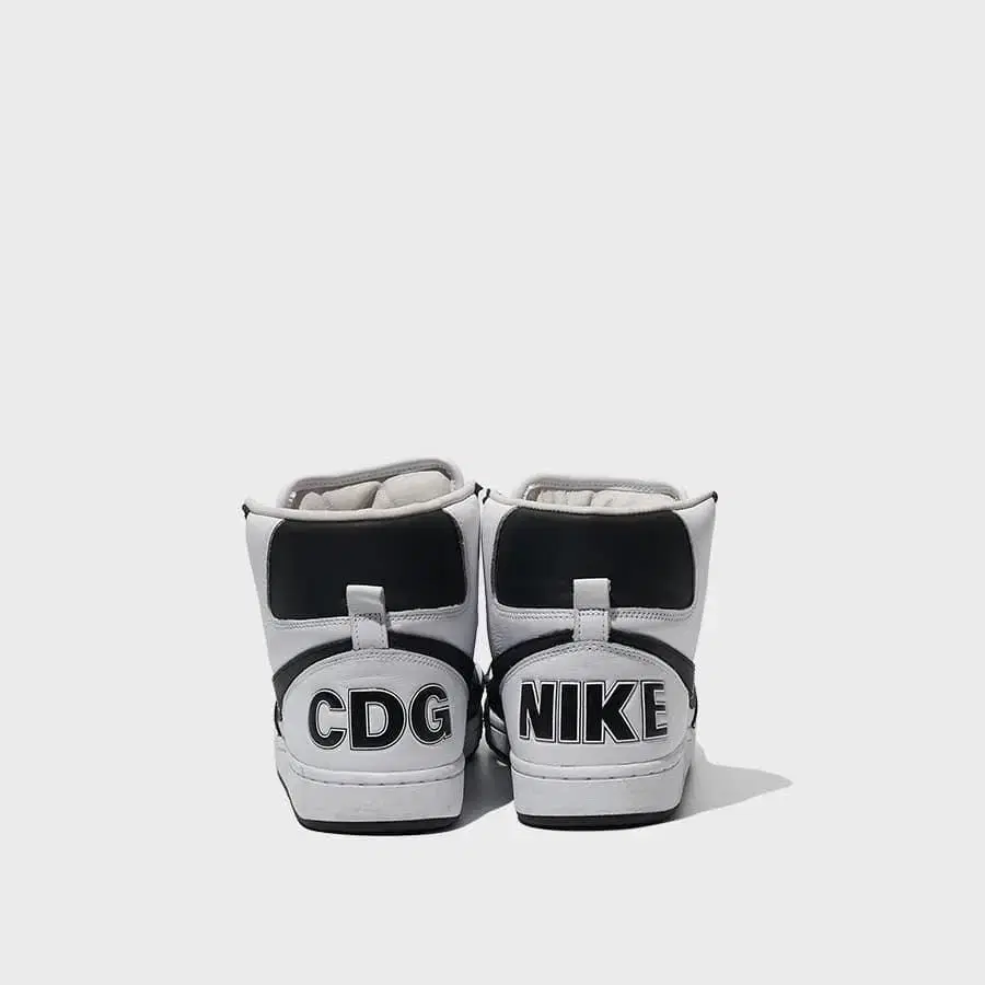 NIKE X COMME DES GARCONS 나이키 꼼데 스니커즈