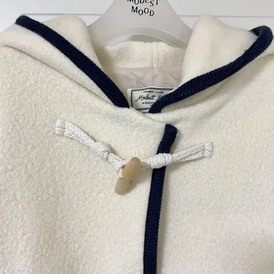 모데스트무드 Classic Duffy Coat - Ivory