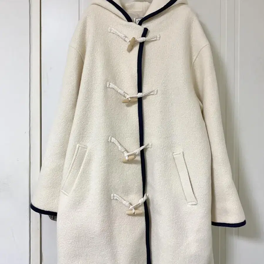 모데스트무드 Classic Duffy Coat - Ivory