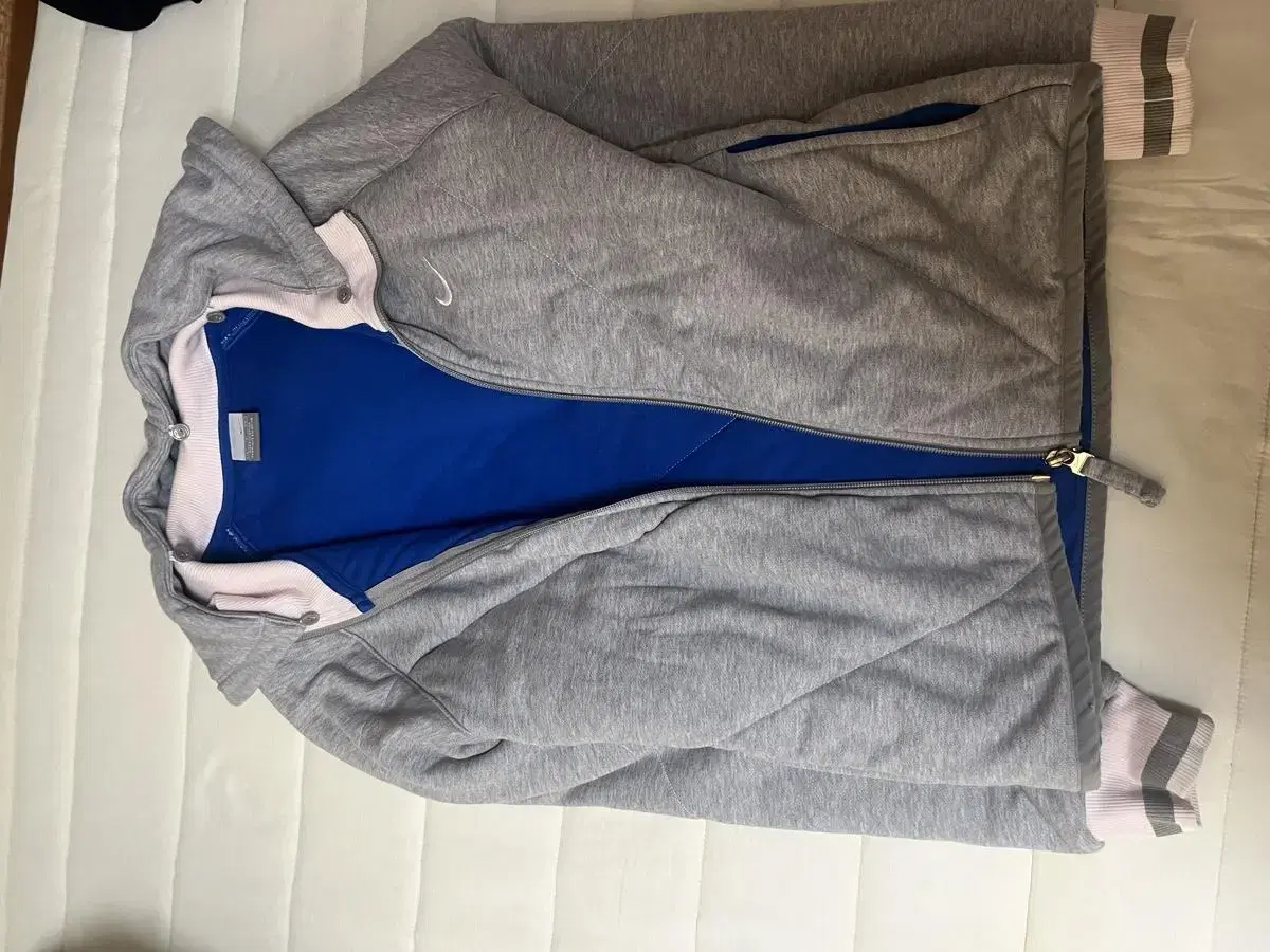 ButterflyVintage NikeHoodieZip Up