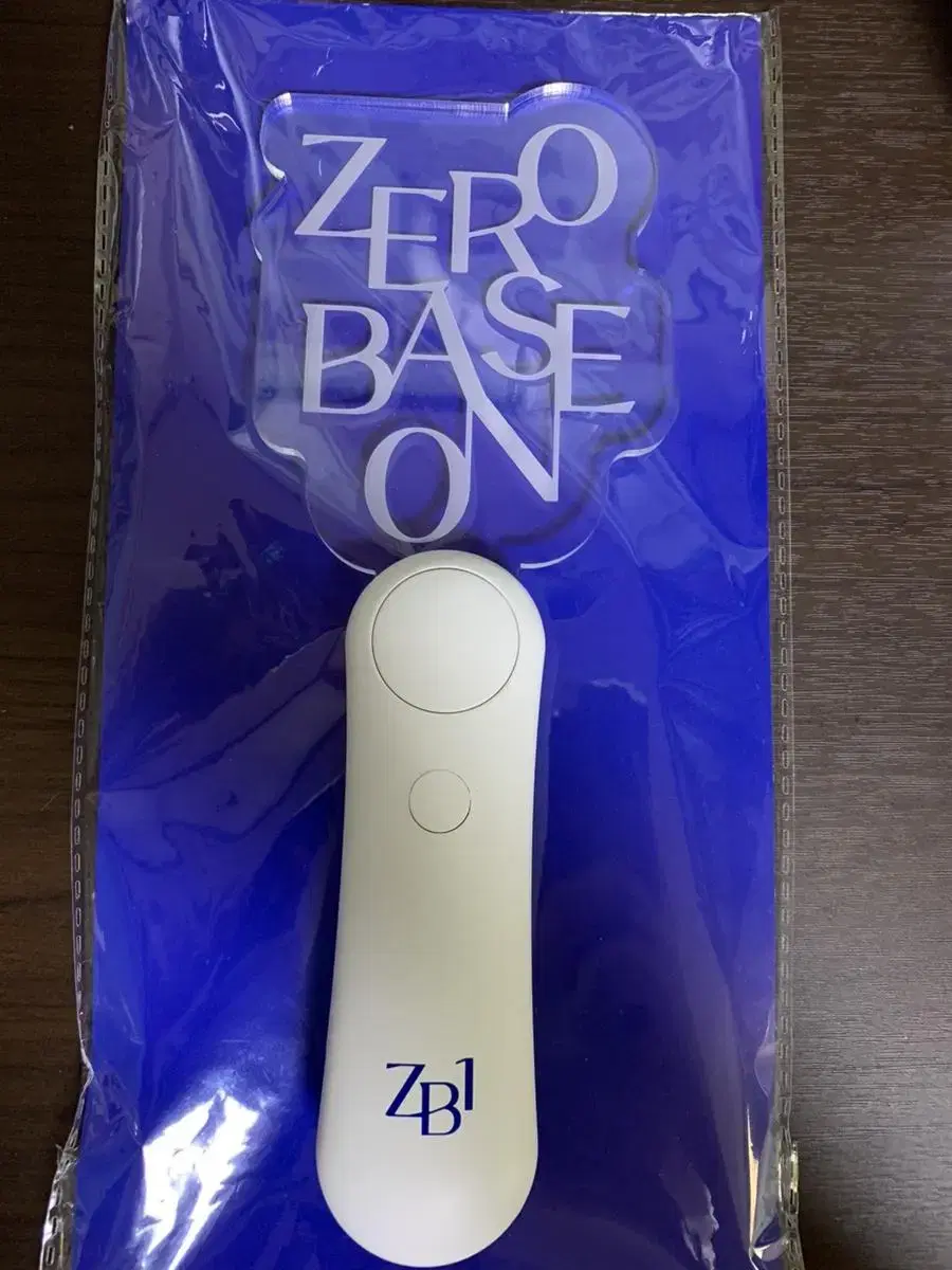 ZB1 Temporary lightstick wts (price droppedXX)