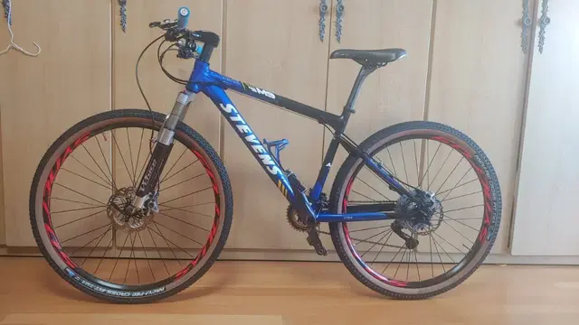 STEVENS TEAM M9 조립 최상급 알루mtb 판매, 대차