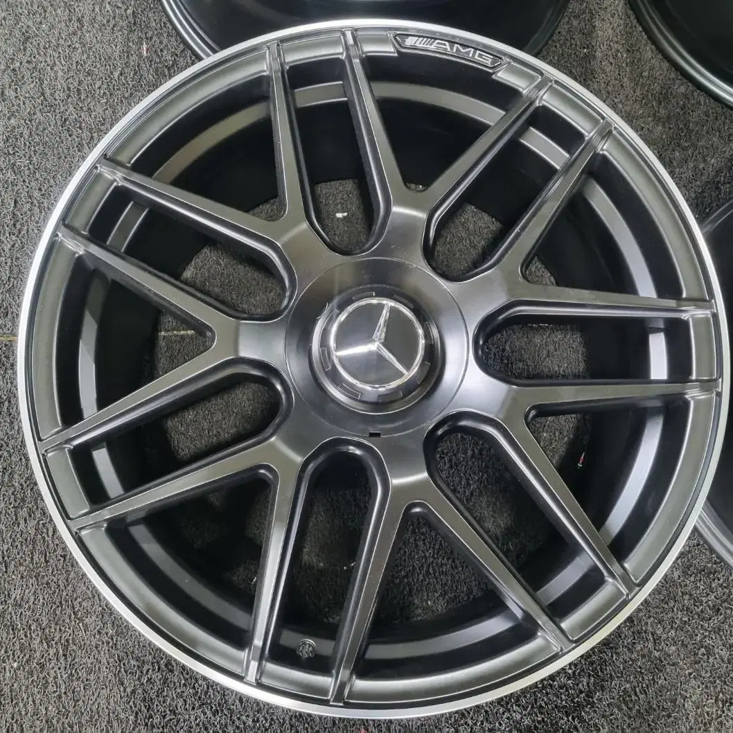 벤츠 S63 AMG.st 퍼포먼스 무광블랙 20인치 신품휠 한대분 판매