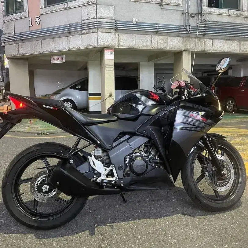 cbr125