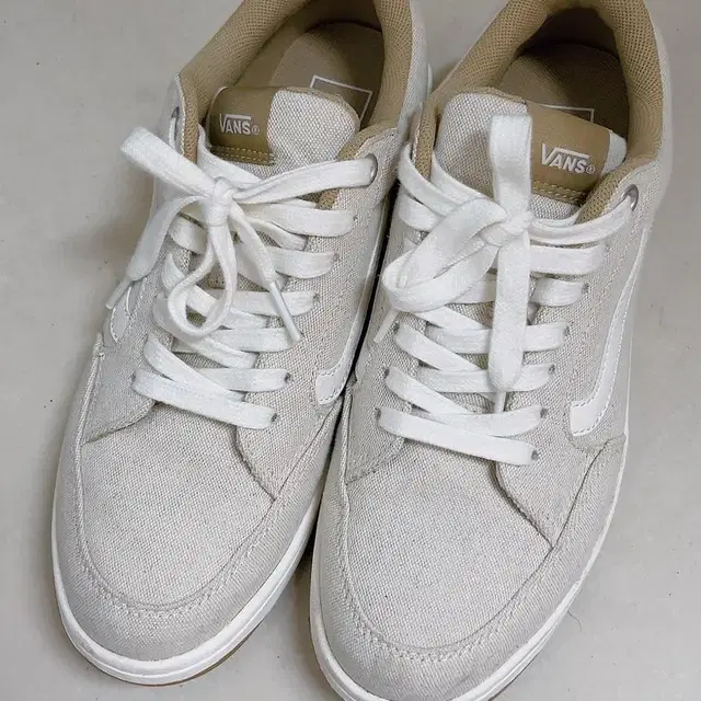 (VANS) 255 반스 CANORA 캐놀라 V2940HMP NATURA