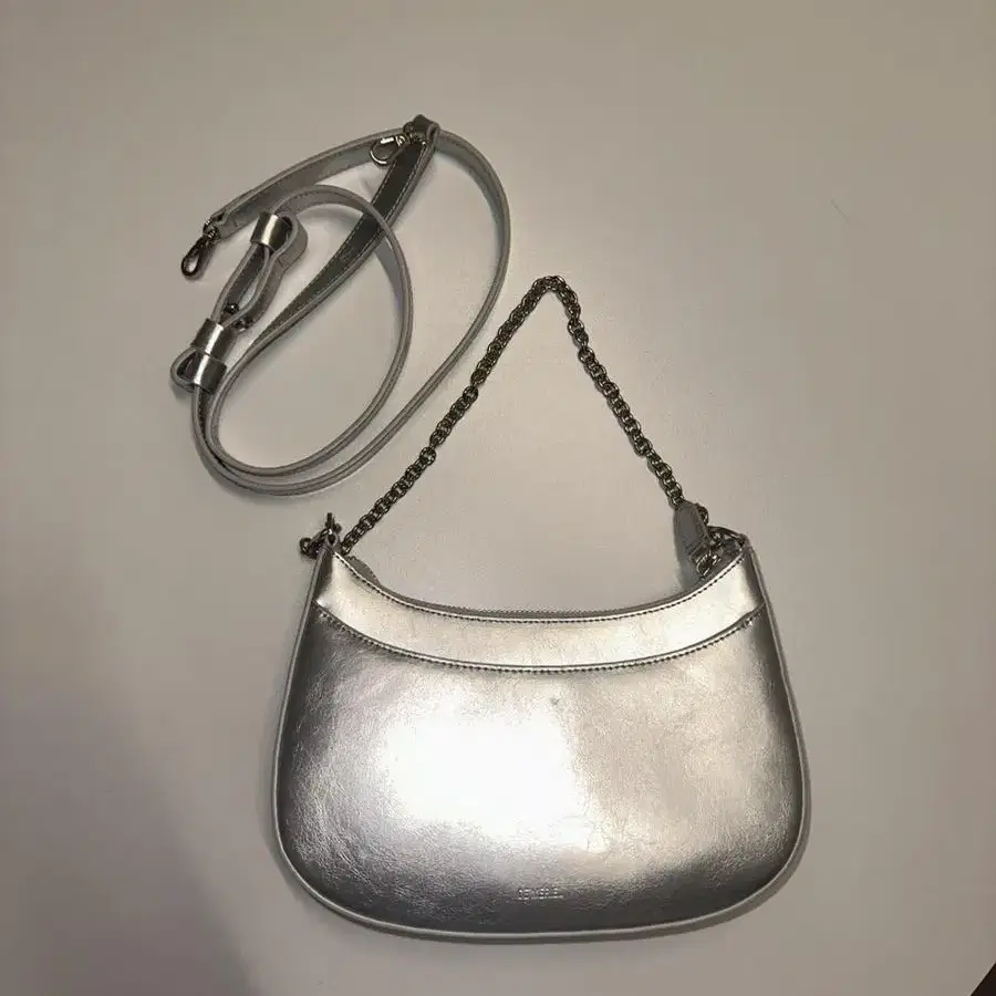 드메리엘 로지백 스몰 실버 Rosy Bag Small Silver