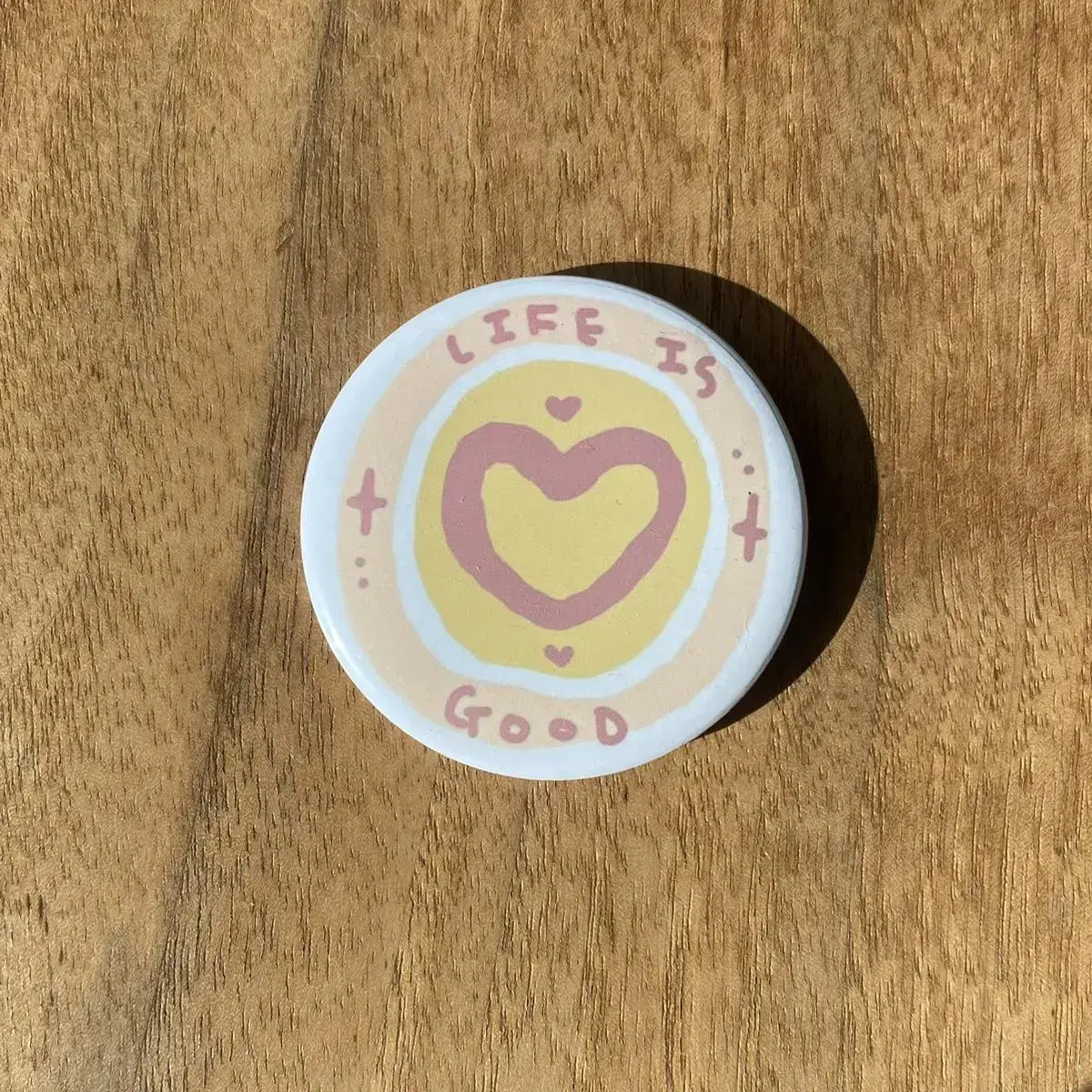 LIFE IS GOOD BADGE