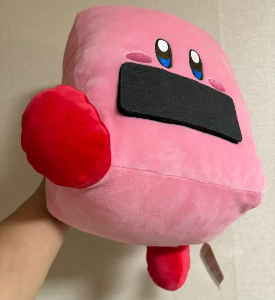 Disposition) Kirby doll that swallowed a Nintendo Star of Kirby vending machine.