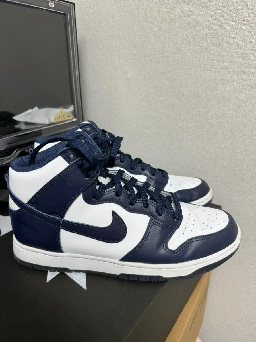 Nike Dunk High Retro Championship Navy 275